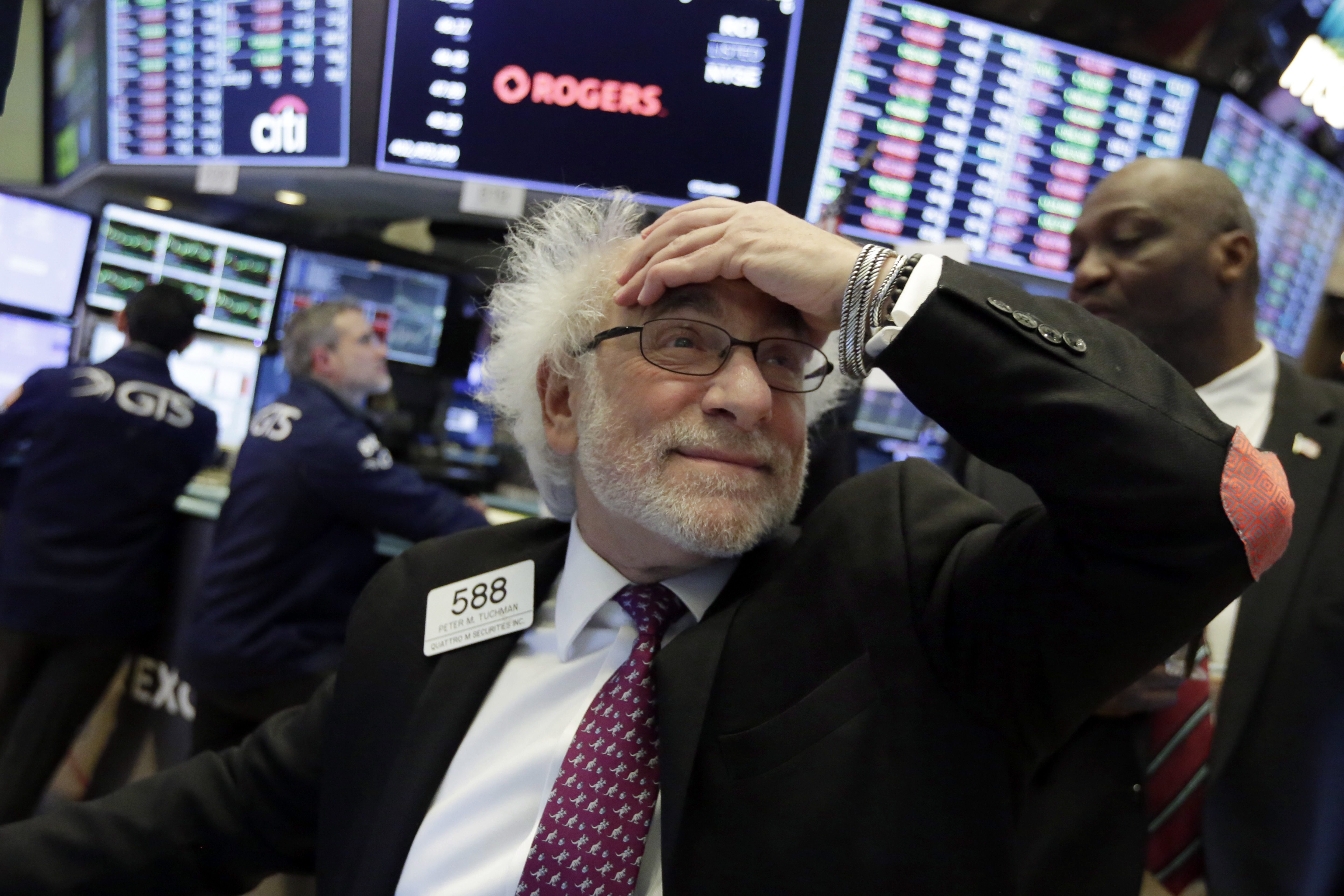 Stocks rocked: Dow drops 1,175, biggest-ever point drop - 680 NEWS