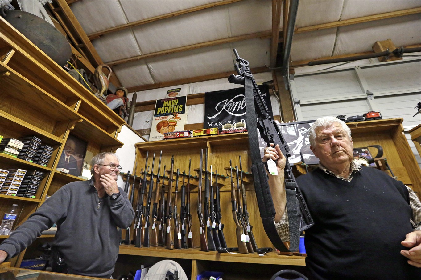 Washington state police sell seized assault weapons - 680 NEWS1365 x 910
