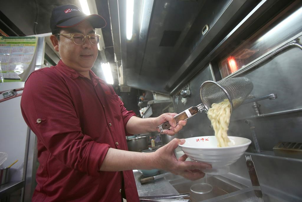 China's ban on Taiwan's pineapples inspires creative dishes - Vimarsana News